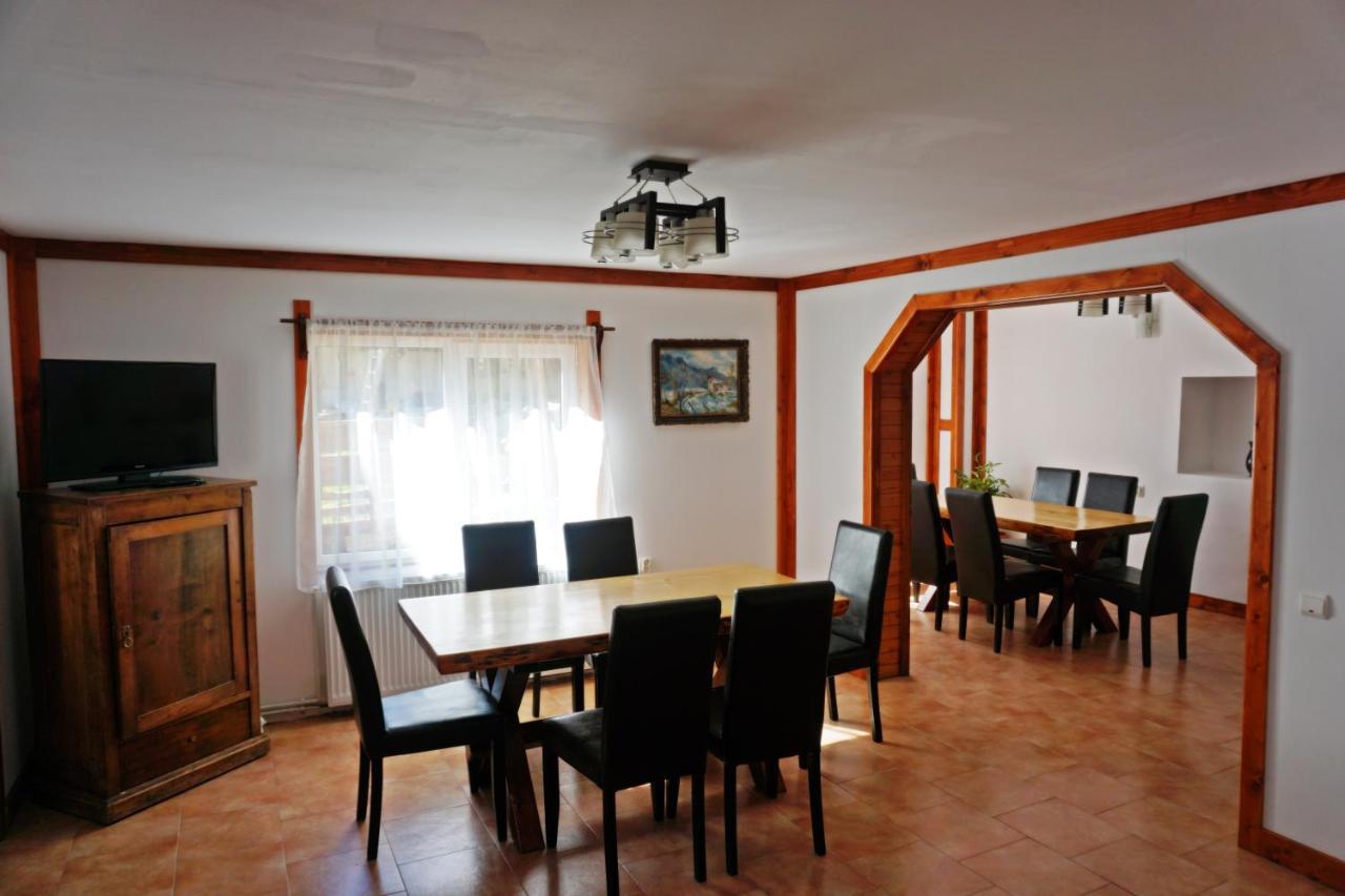 Celestia Hotel Moeciu De Sus Exterior foto